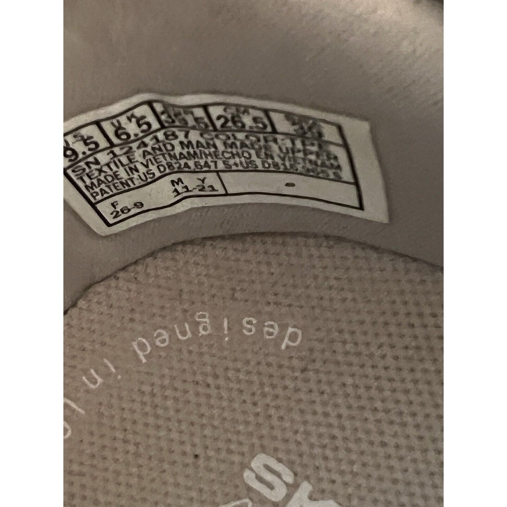 Women's Skechers Goga Max Slip-on Sneakers Shoes Beige Sz 9.5 Brand New - Picture 3 of 4
